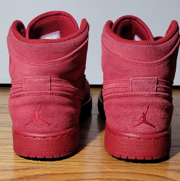 🛑 SOLD! Air Jordan 1 Retro "Red Suede" - Picture 3 of 10